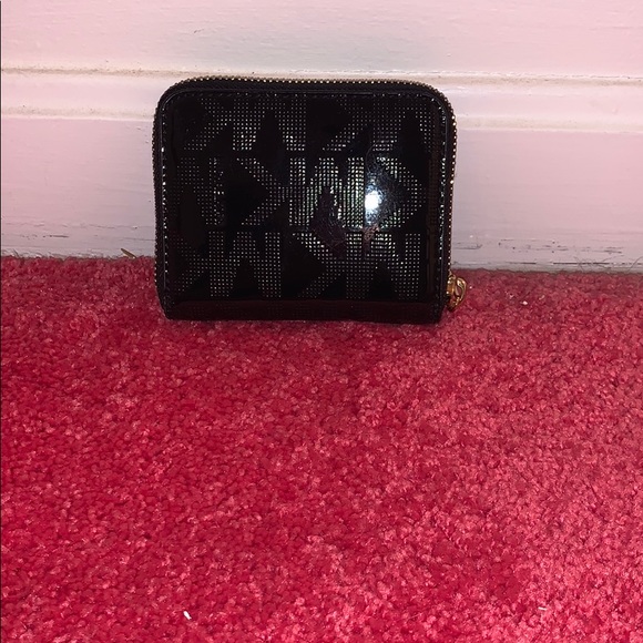 Small little wallet - Picture 2 of 3